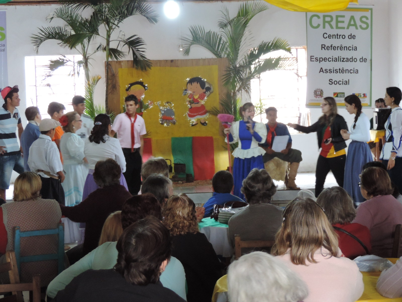 CRAS e CREAS comemoram Semana Farroupilha